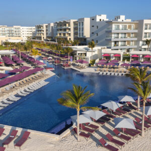 Planet Hollywood Cancún by Royalton