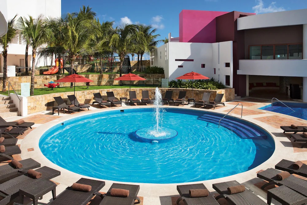 Krystal Grand Cancun
