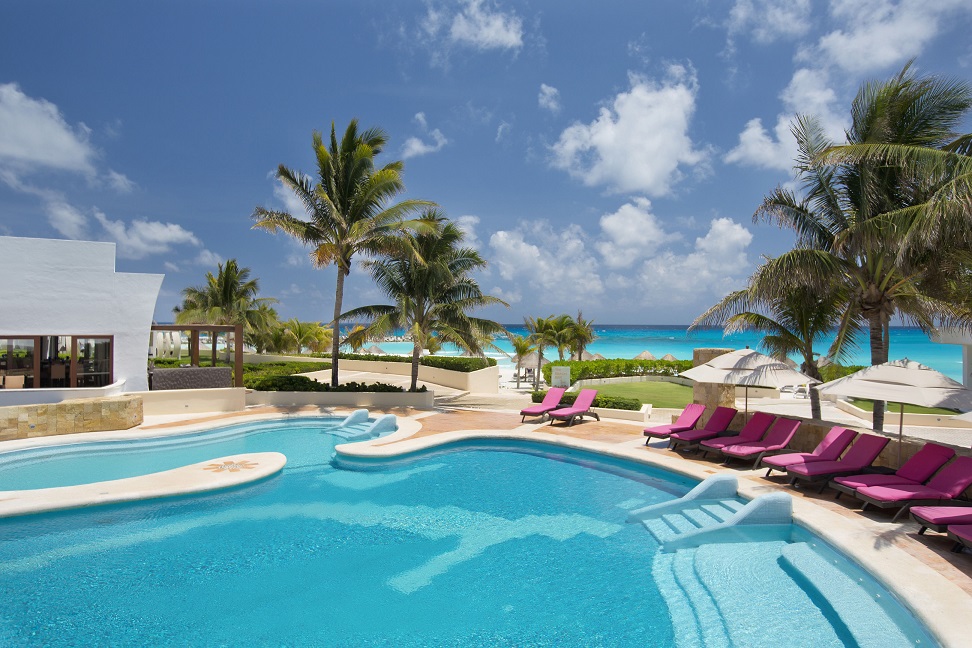 Krystal Grand Cancun