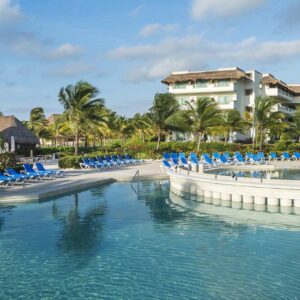 BlueBay Grand Esmeralda